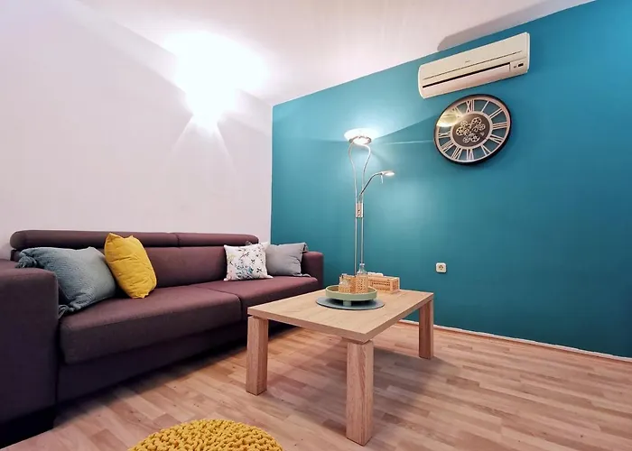 By Lux Apartman *